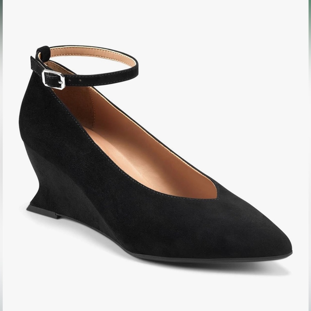 NWOT Sz 10.5 Aerosoles Isolda Black Suede Wedge Pumps